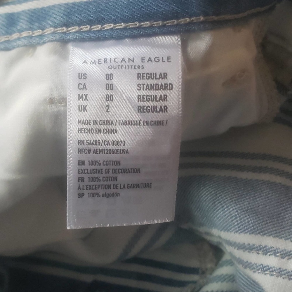 NEW! AMERICAN EAGLE Retro Indigo Striped Mom Jeans. - Picture 6 of 6